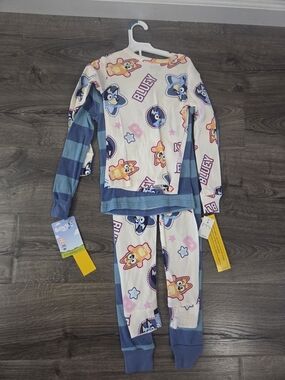 Bluey 4pc Snug Fit Pajama Set Size 6 NWT